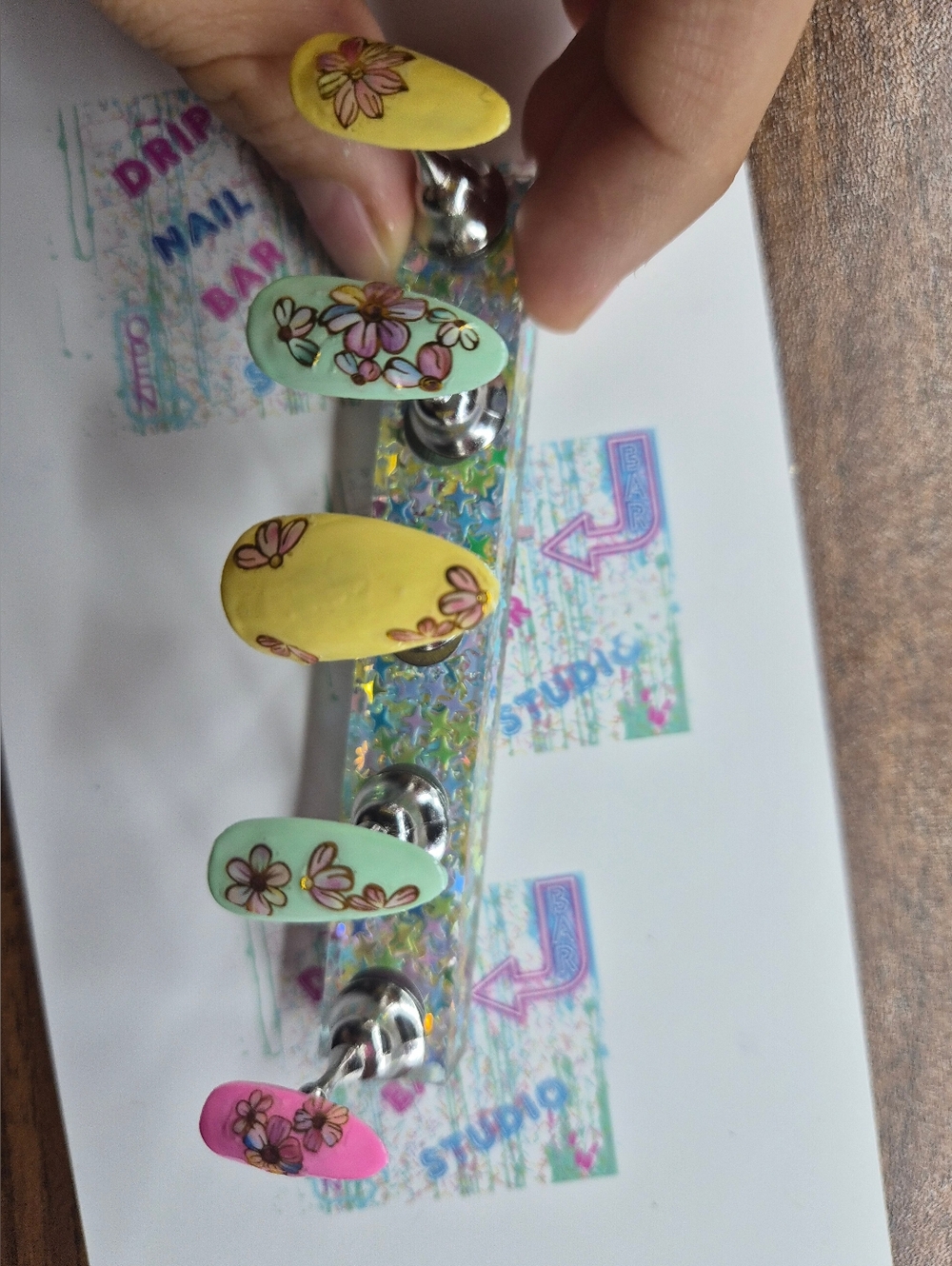 Floral Press-On Nail Set in Pastel Yellow, Mint & Pink